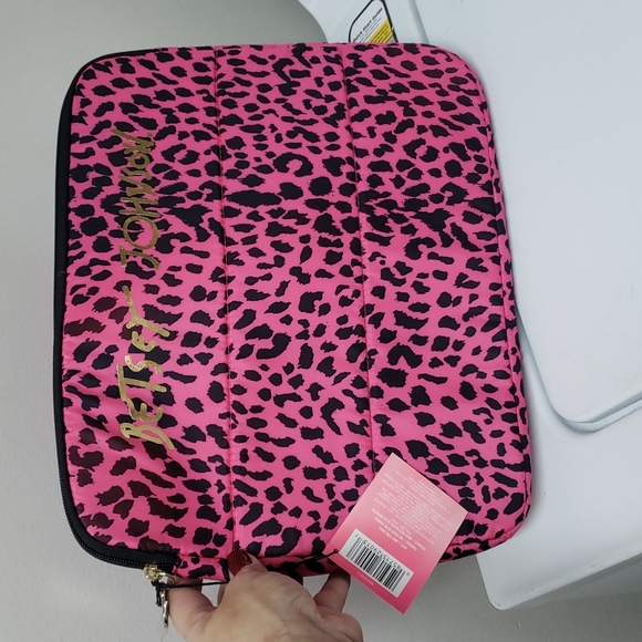 Betsey Johnson Other - Betsey Johnson Laptop Case